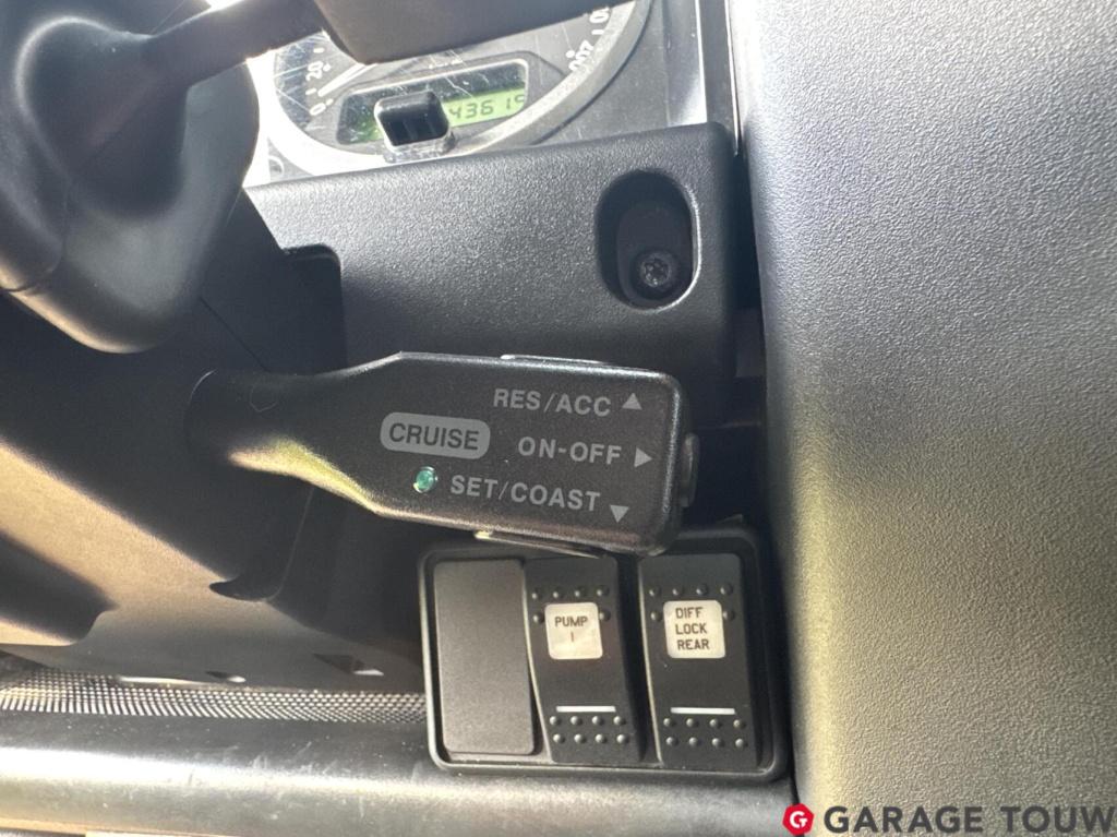 Land Rover Defender 2.2 d sw 90" adventure+ limited edition