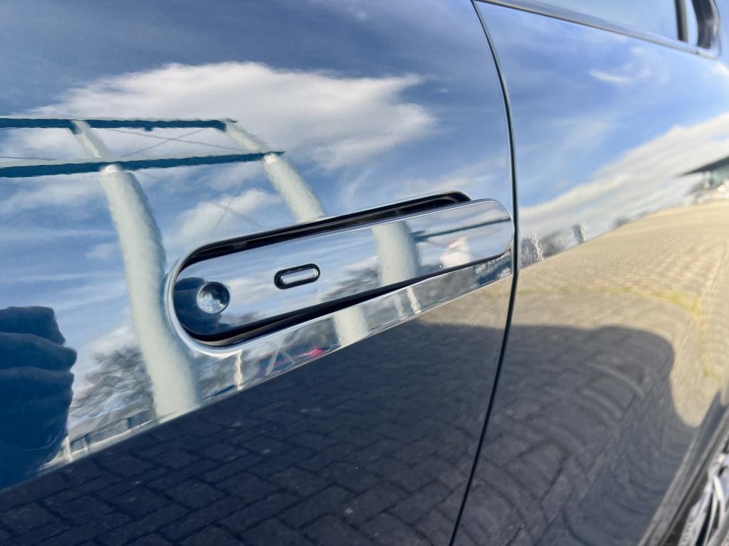 Toyota C-hr 1.8 hybrid 140 dyn