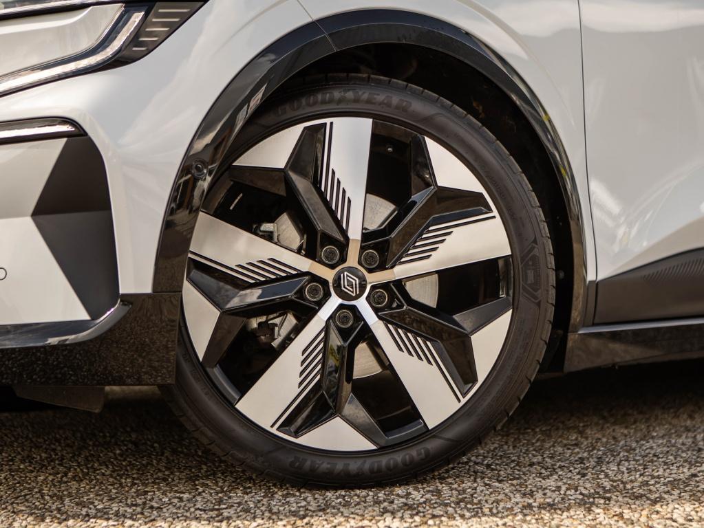 Renault Megane E-tech ev60 220pk techno