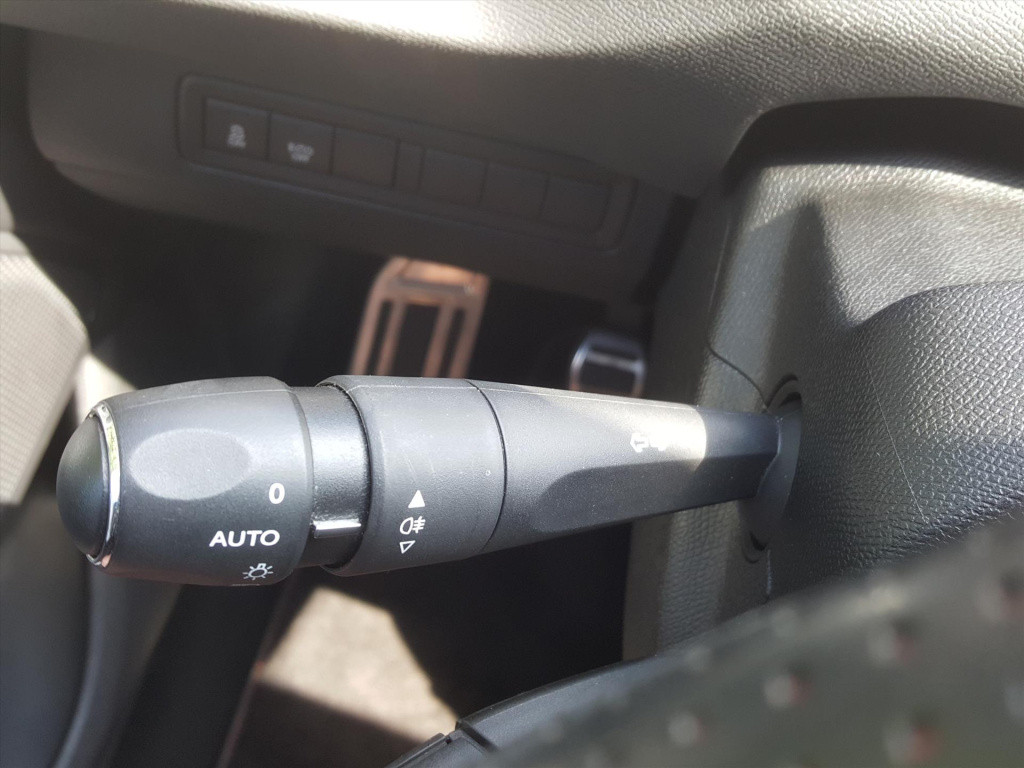 Peugeot 308 gt 1.6 turbo-205pk navigatie | full-led | alcantara | trekhaak 