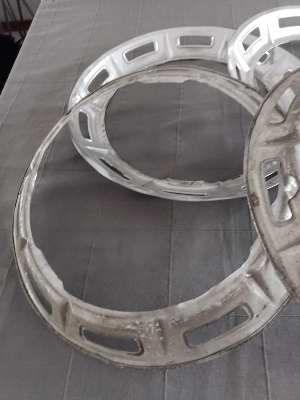 Originele  Emblemen Opel Record-Ascona-Kadett-wieldeksels