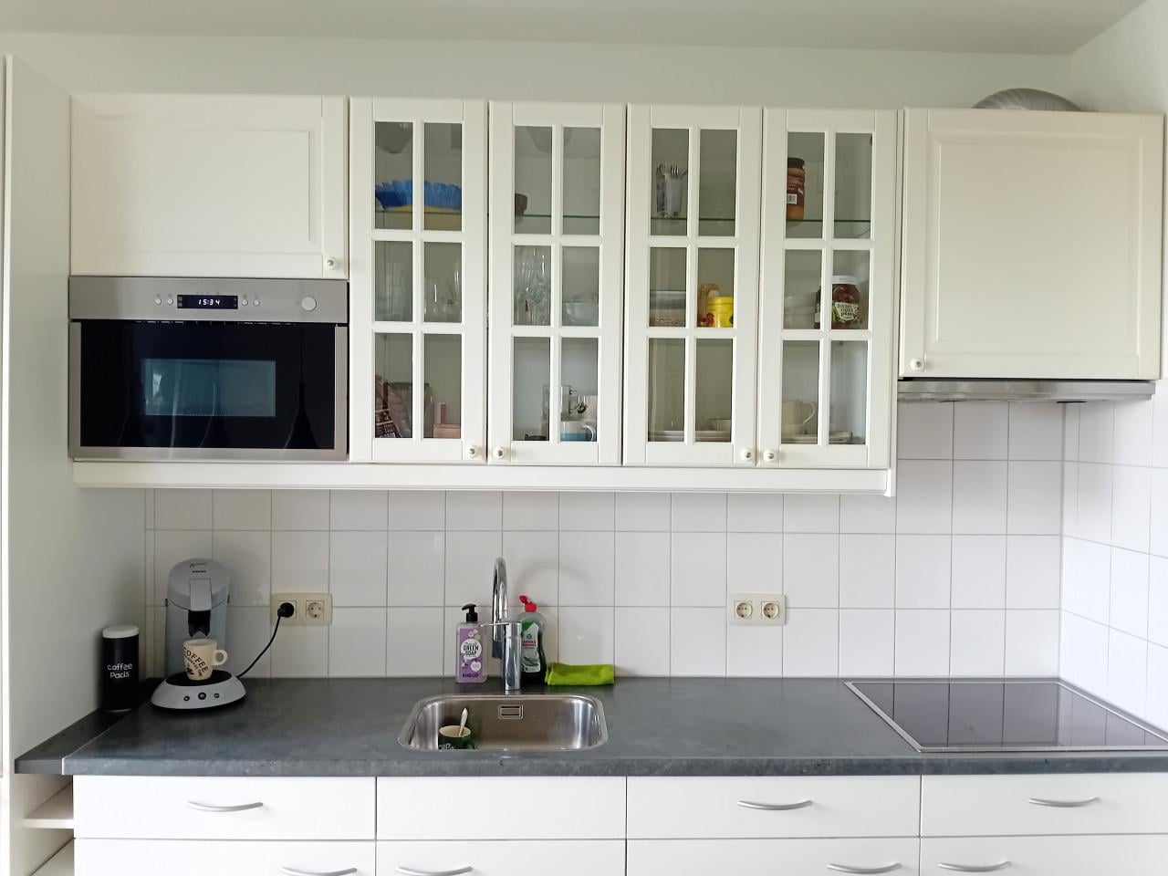 Te koop: een complete keuken, incl. apparatuur