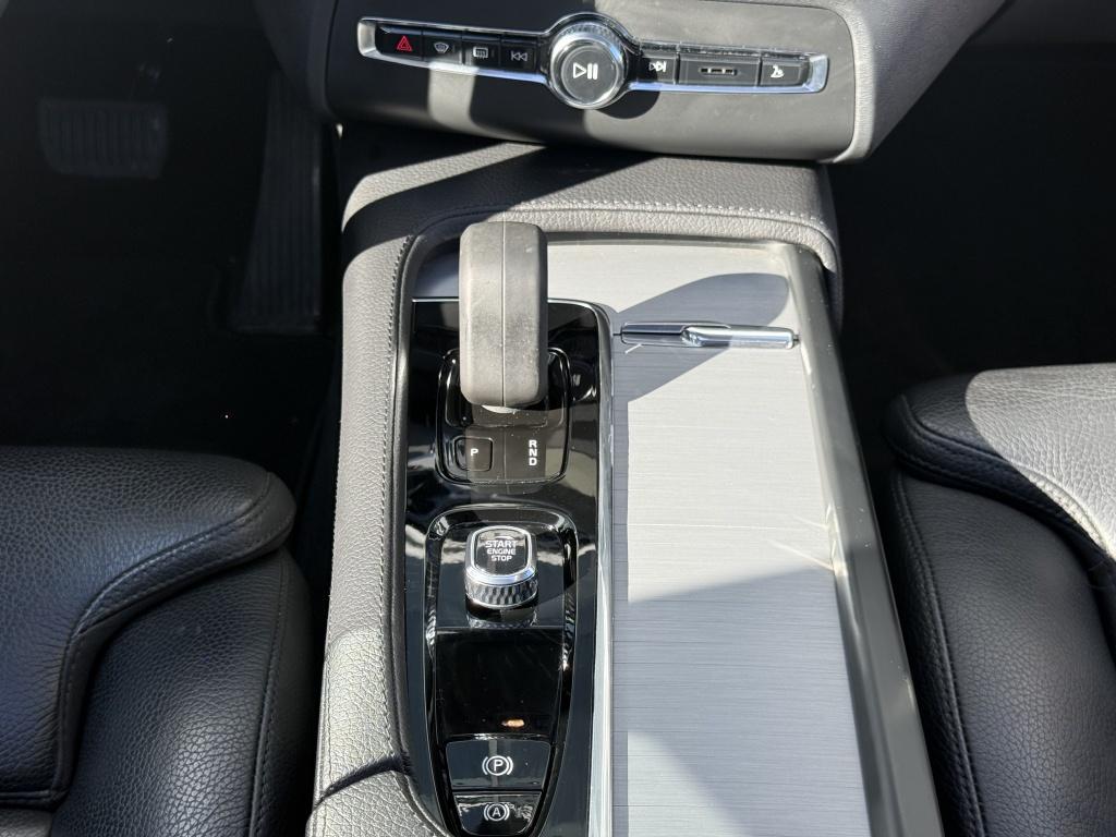 Volvo XC90 t8 390pk recharge inscription| panodak| luchtvering| trekhaak| 3