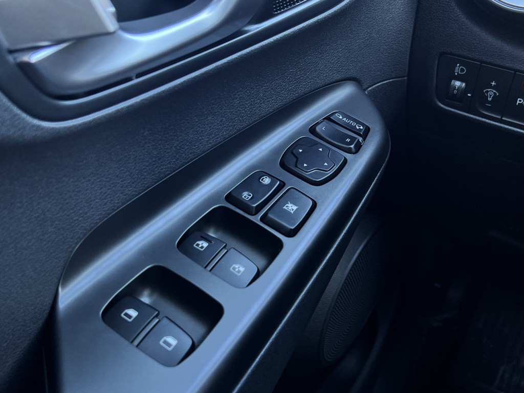 Hyundai Kona ev fashion 39 kwh