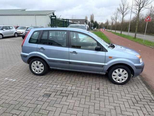 Ford Fusion 1.4-16v cool & sound