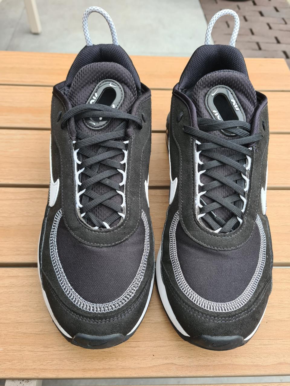 Nike Air Max 2090 maat 44.5 in NIEUWSTAAT