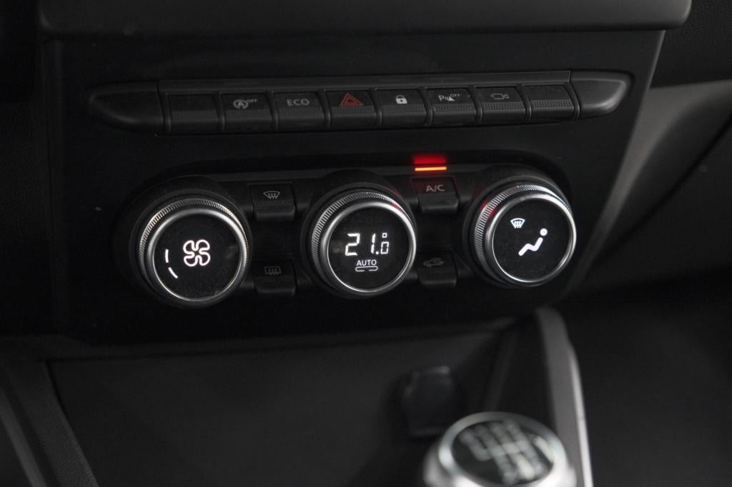 Dacia Duster tce 130 tech road | 360 camera | dodehoekdetectie | apple carp