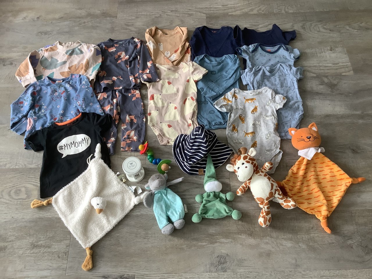 Babykleding Hema, maat 74/80 + Speelgoed