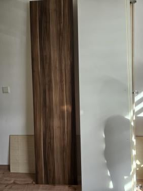 Zeer degelijke kledingkast beterbed 216.5hoog en breed 54