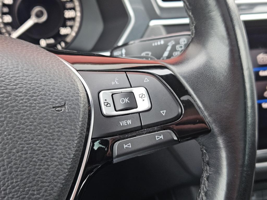Volkswagen Tiguan 1.5 tsi act highline business r-line | pano | acc