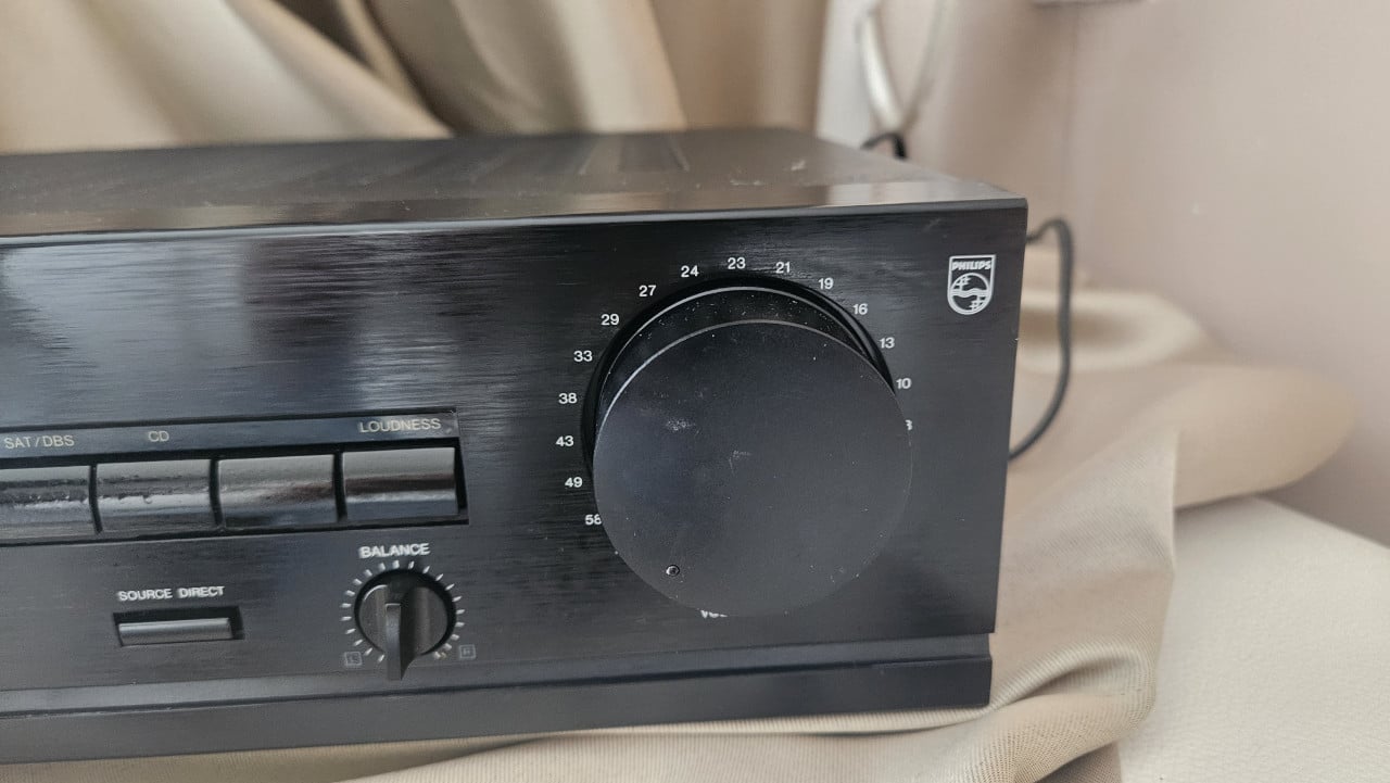 Philips FA630 geïntegreerde stereo versterker – werkend
