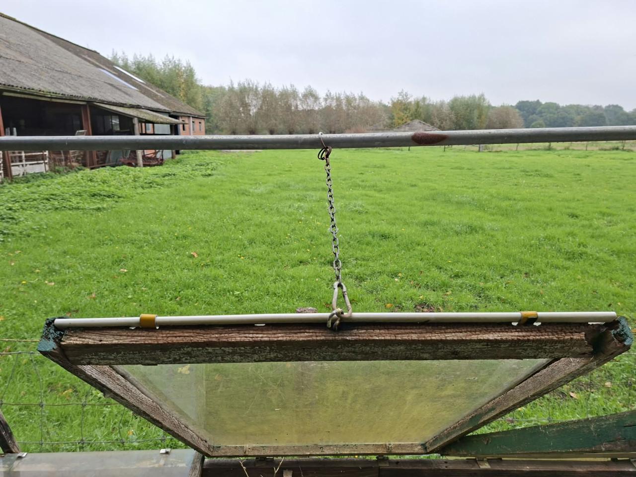 Eenruiters met  broeiopbouwkast en raamuitzetters