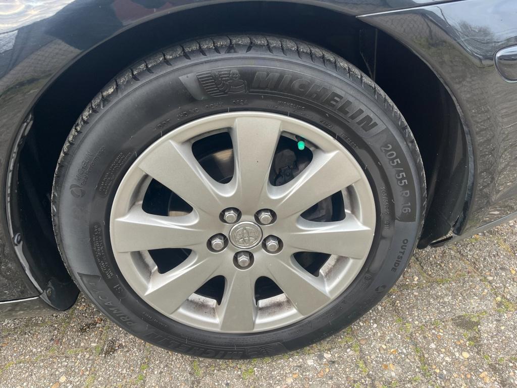 Toyota Avensis wagon 1.8 vvti luna | nieuwe apk | trekhaak