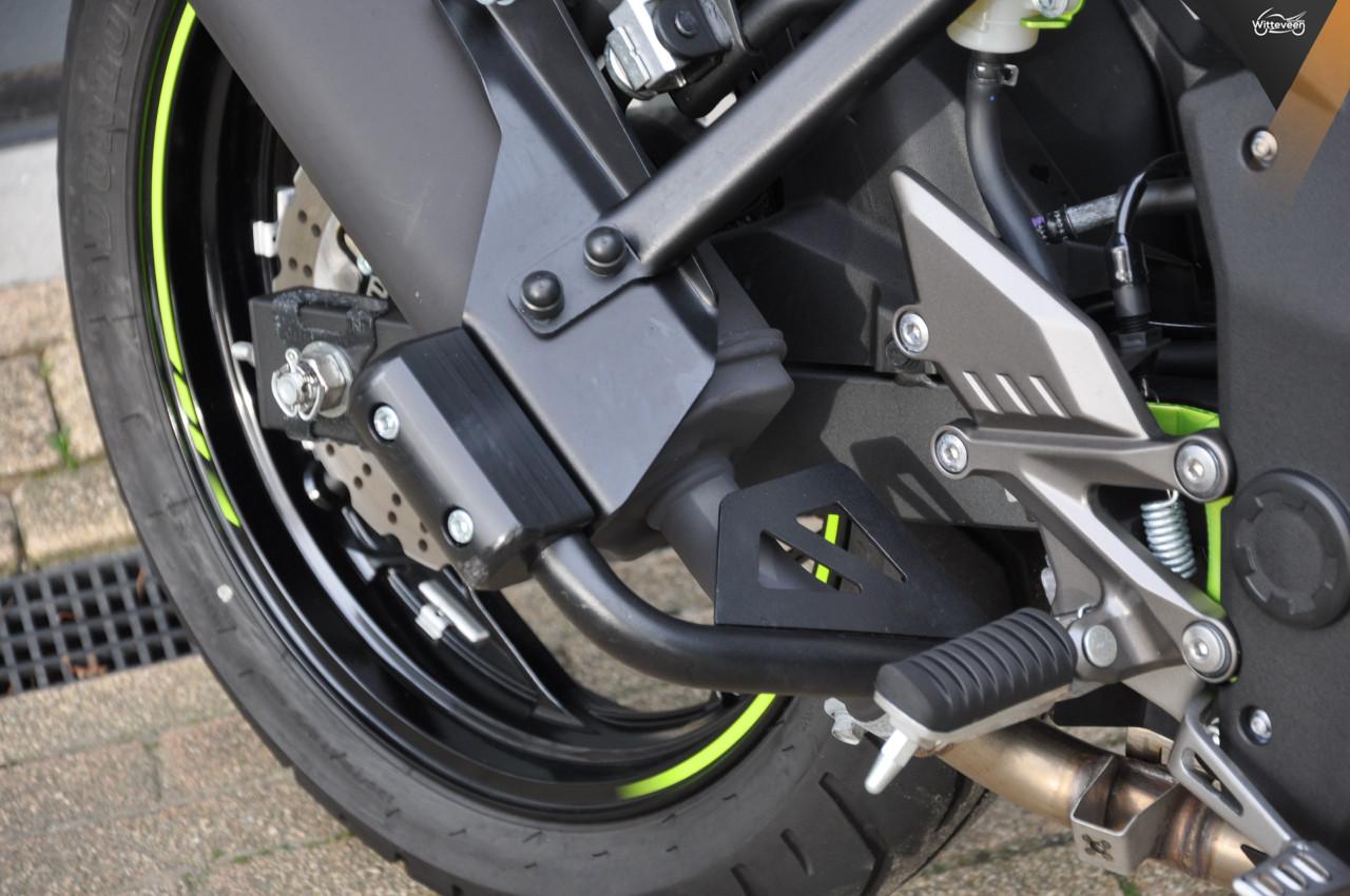 Kawasaki Z125  met 1350 kms BJ 2025! BTW motor