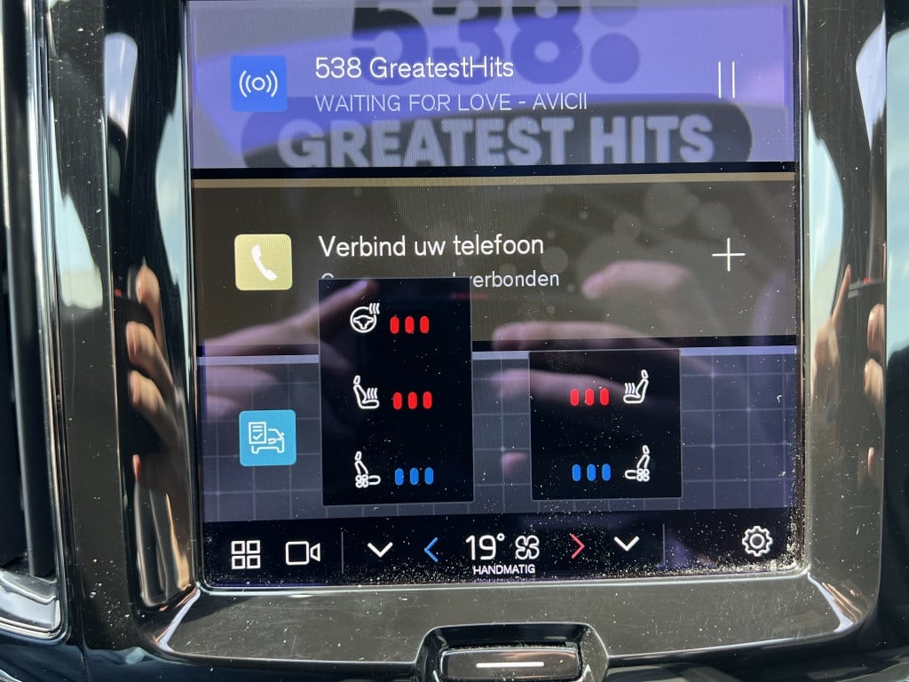 Volvo XC60 t6 340pk recharge r-design| luchtvering| panodak| adap.cruise| 3