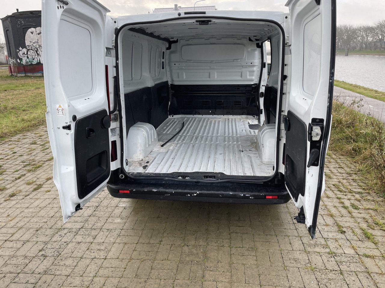 Renault trafic 2.0 dci 130 pk l2h1 10-2022