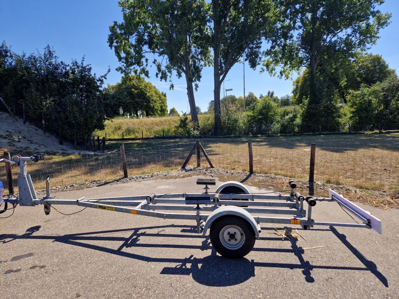 PEGA pega 325/425 kantel trailer € 650,-