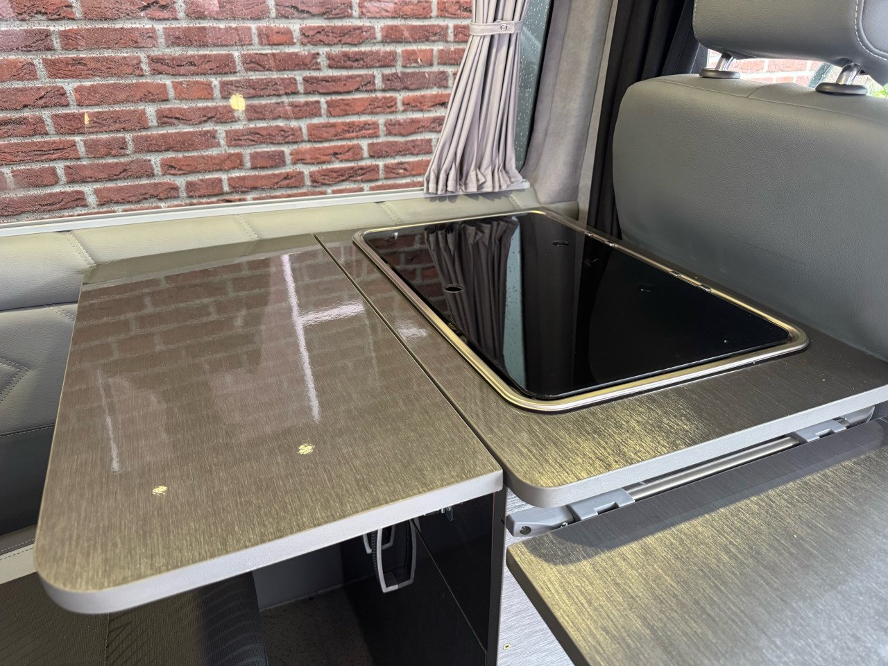 Kampeerbus Volkswagen Transporter 5.1 Navi/Clima/Cruise/Leer