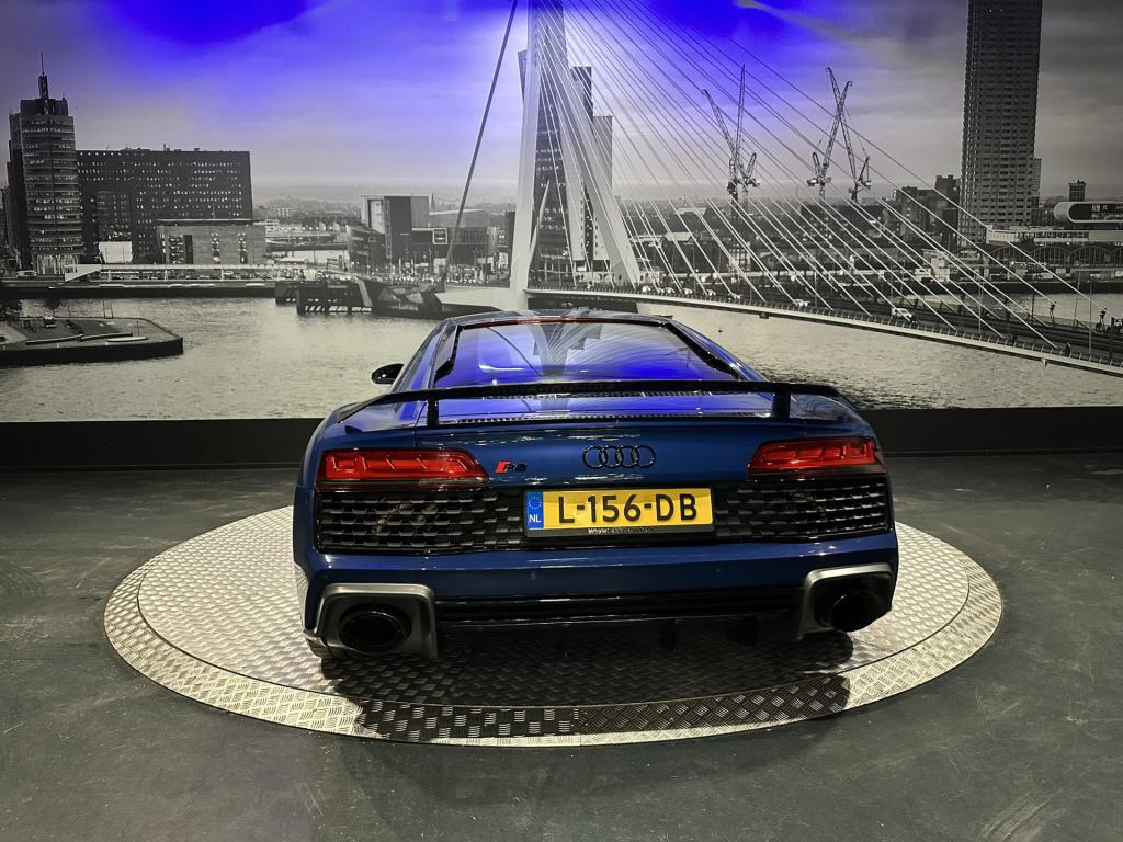 Audi R8 5.2 performance quattro 620pk *btw*b&o*keramisch*bucket seats*carbo