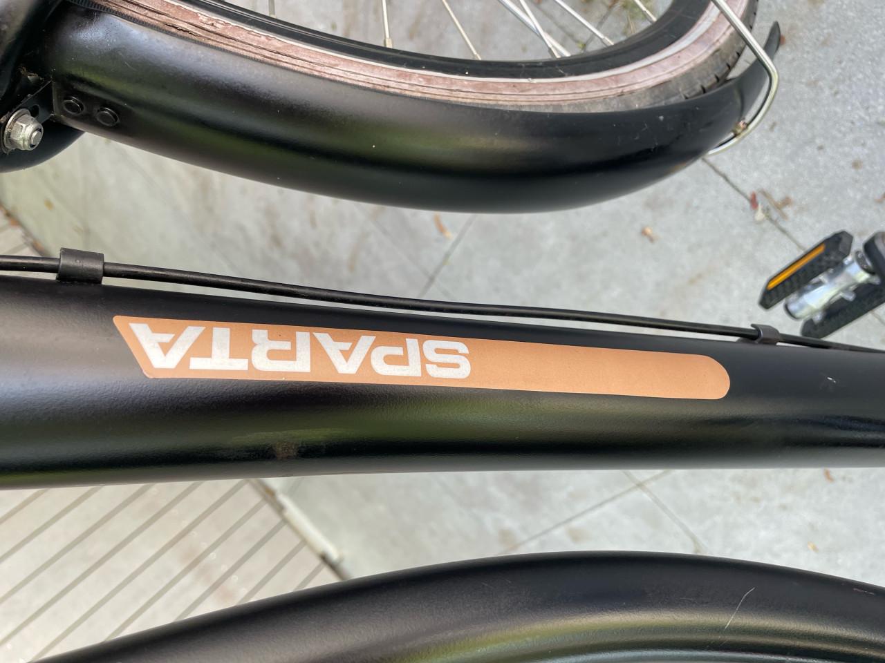 Damesfiets/ transporter pick up.