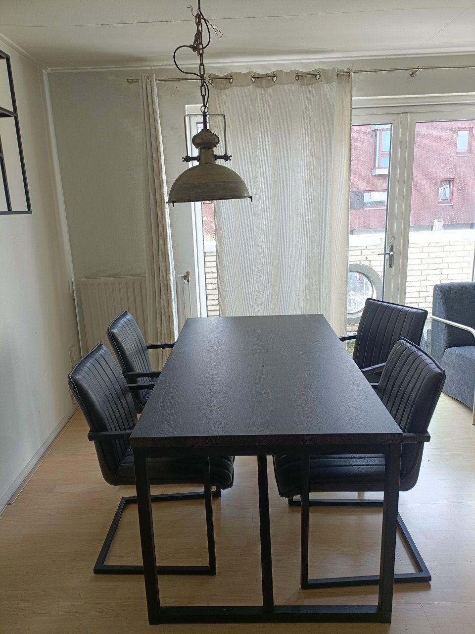 Tafel + stoelen antraciet
