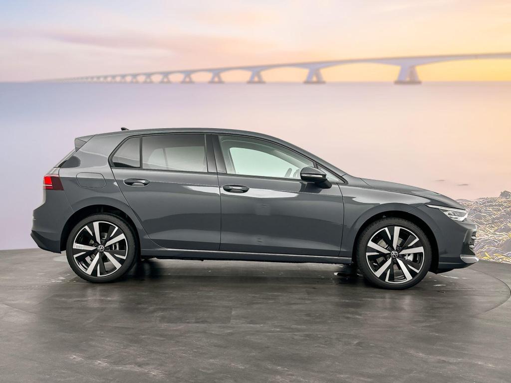 Volkswagen Golf life edition plug in hybride 204 pk