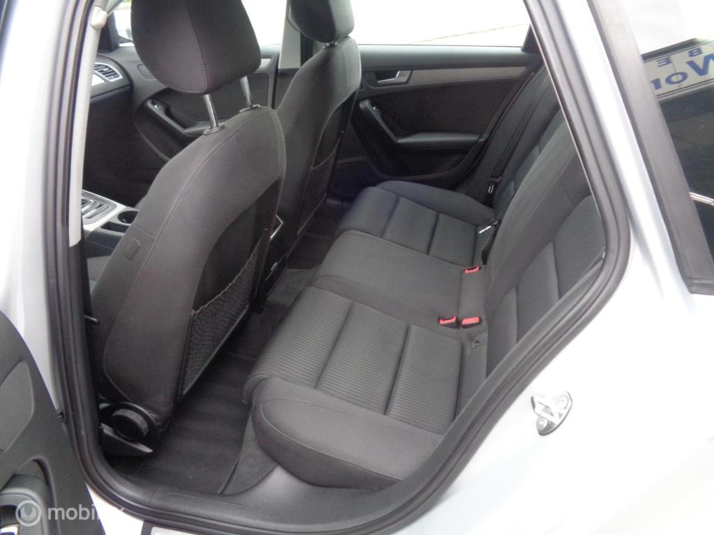 Audi A4 avant 1.8 tfsi/airco/lm velgen/stoelverw/afneembare trekhaak/pdc