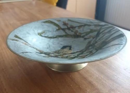 Messing cloisonné schaal met vogelmotief