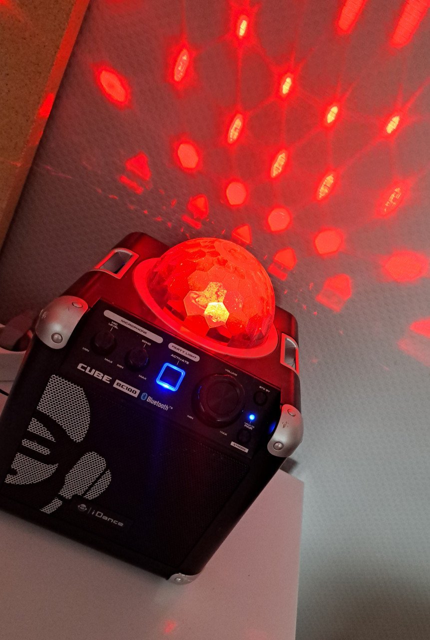Party / karaoke box. I-Dance BC100