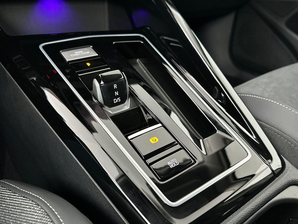 Volkswagen Golf 1.5 ehybrid style edition