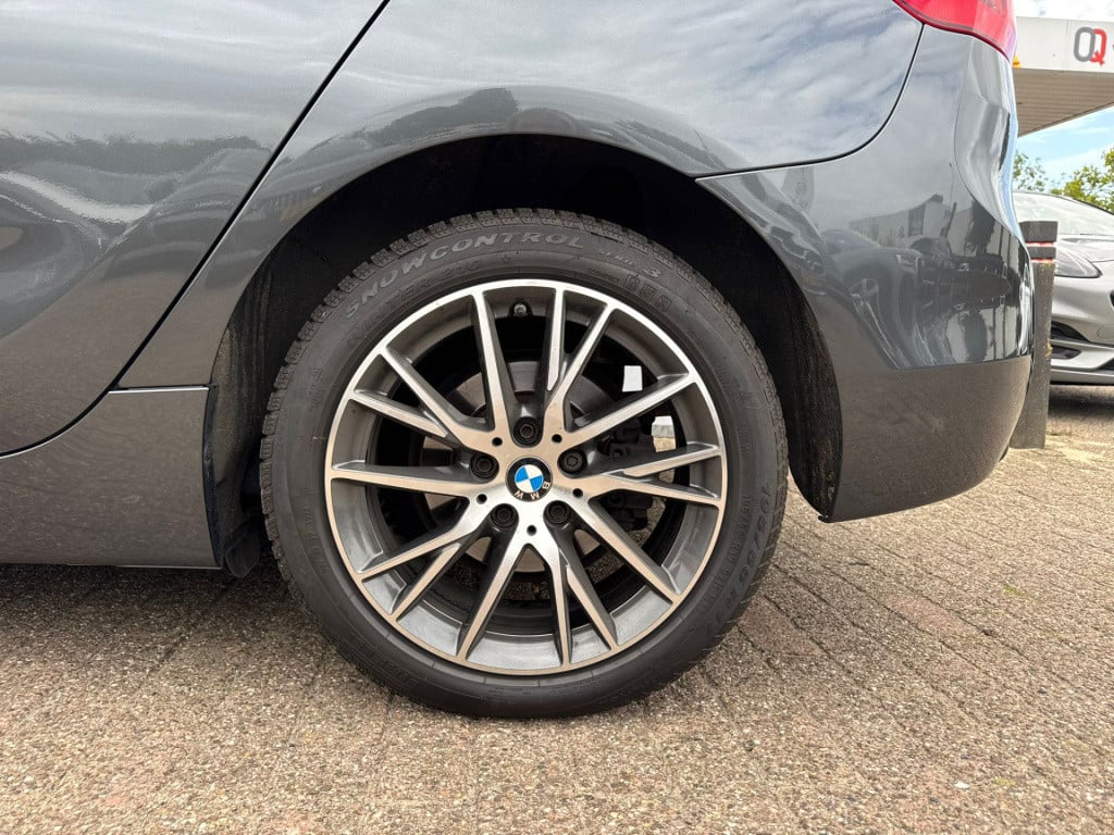 BMW 2-serie active tourer 220i high executive