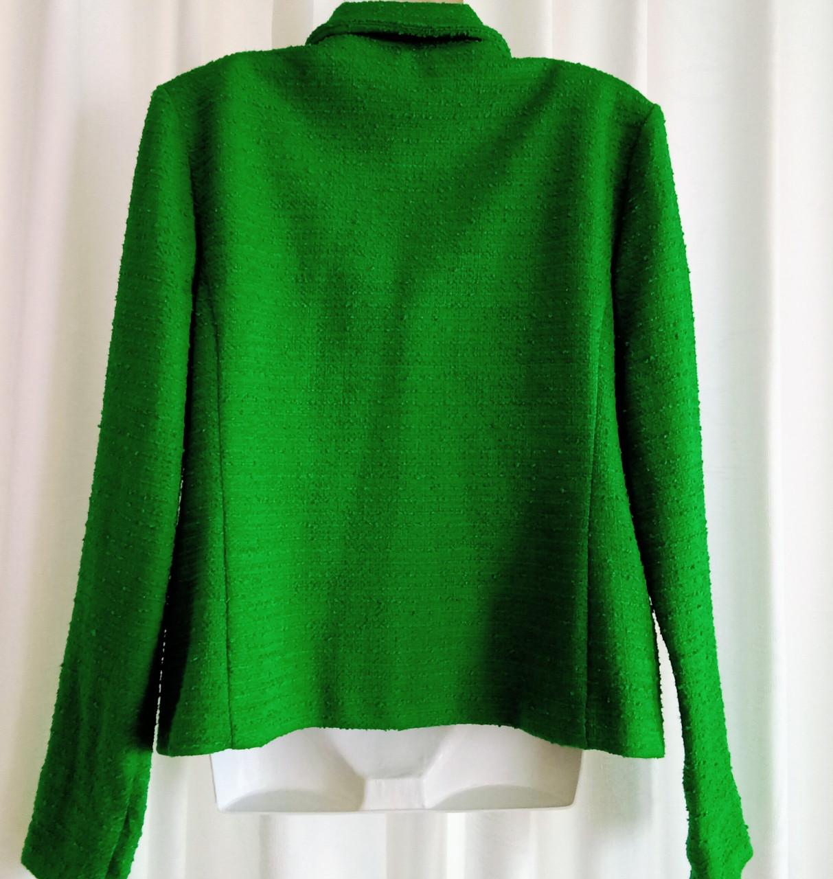 Nieuw prachtig groen apart jasje van Joseph Ribkoff  Maat 38