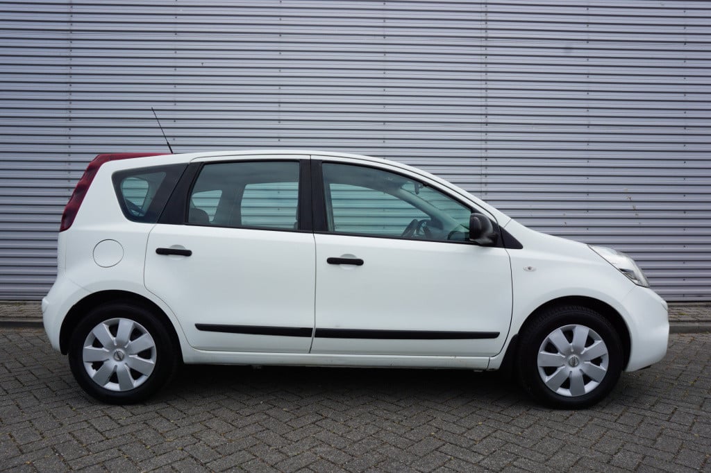 Nissan Note 1.4 visia airco / elektr. ramen / trekhaak / nap