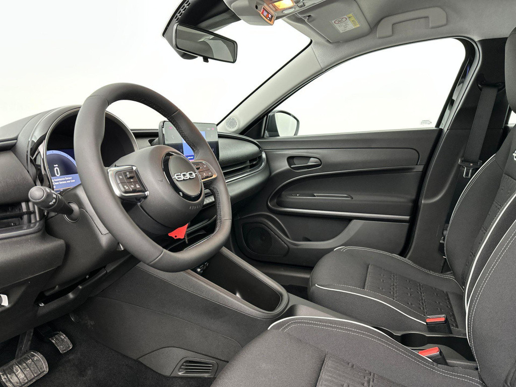 Fiat 600 1.2 hybrid urban | apple & android carplay | parkeersensoren | led