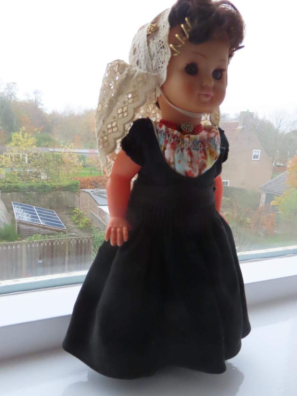 Zeeuws meisje in Walcherse dracht