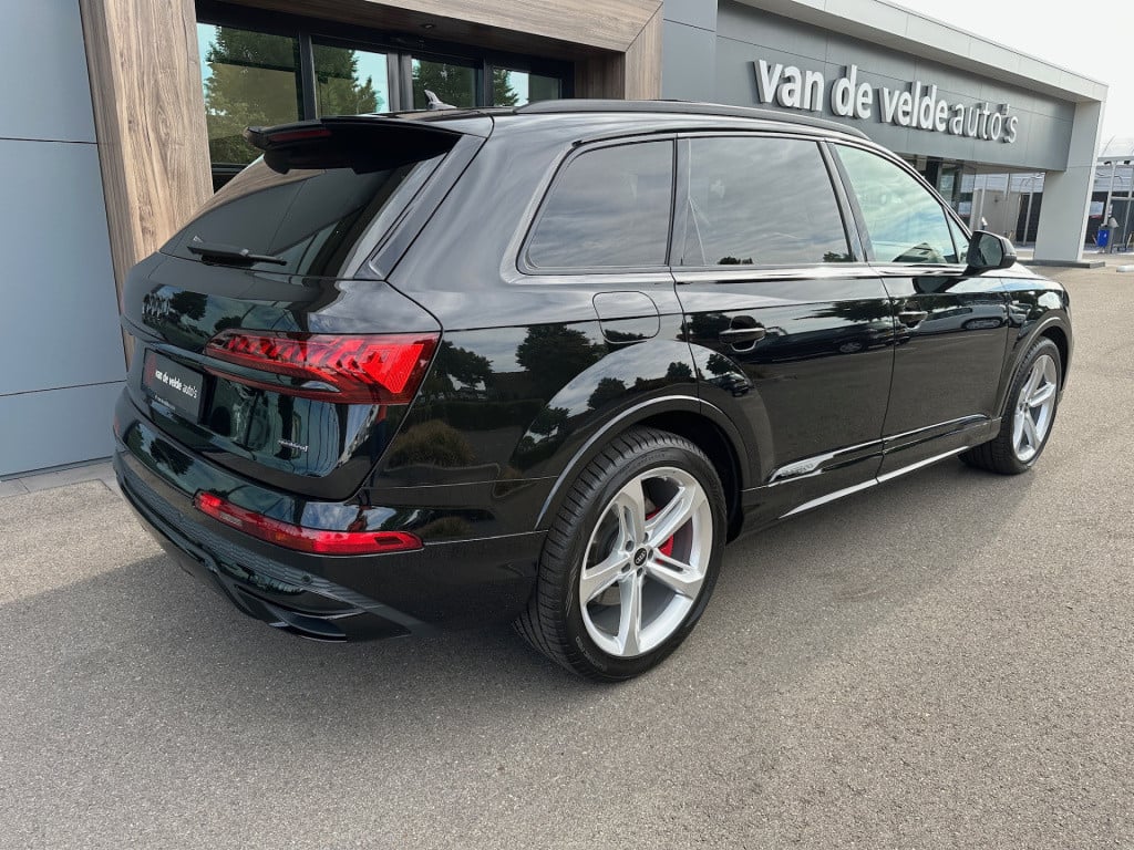 Audi Q7 55 tfsi e quattro pro line s-line | panoramadak | luchtvering | tre