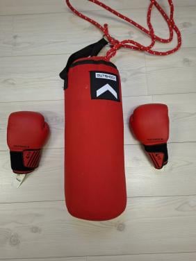 Outshock bokszak + handschoenen