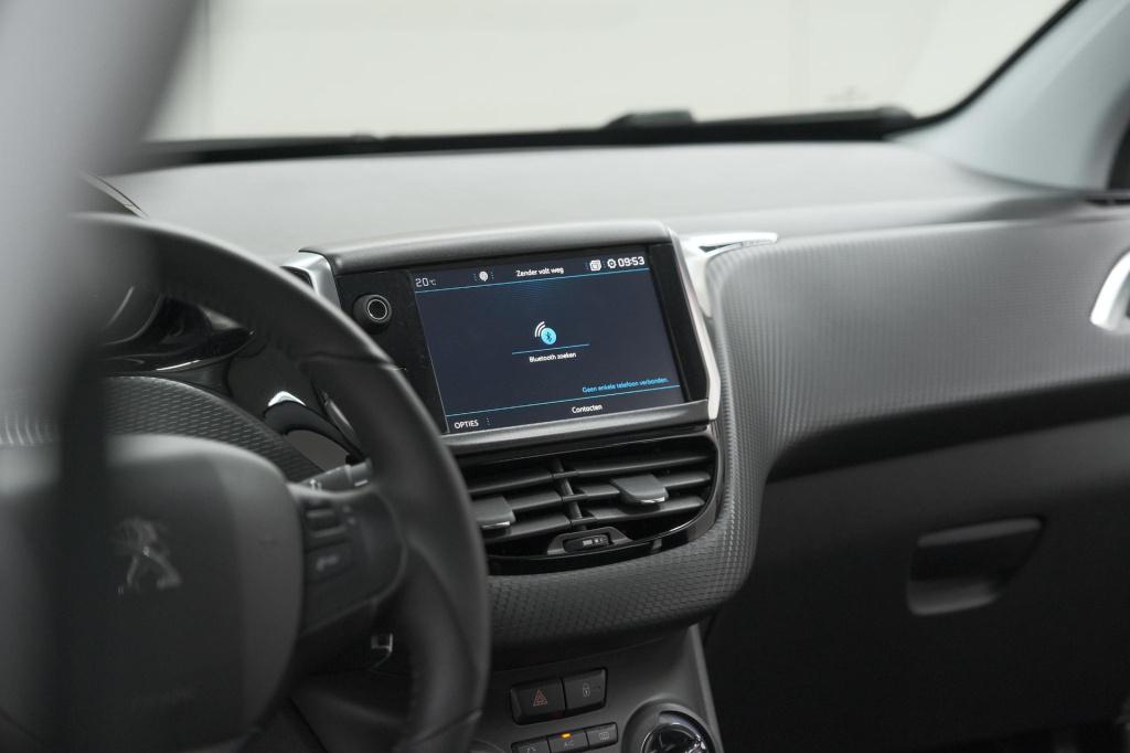 Peugeot 2008 puretech 110 eat6 active | camera | apple carplay | parkeersen
