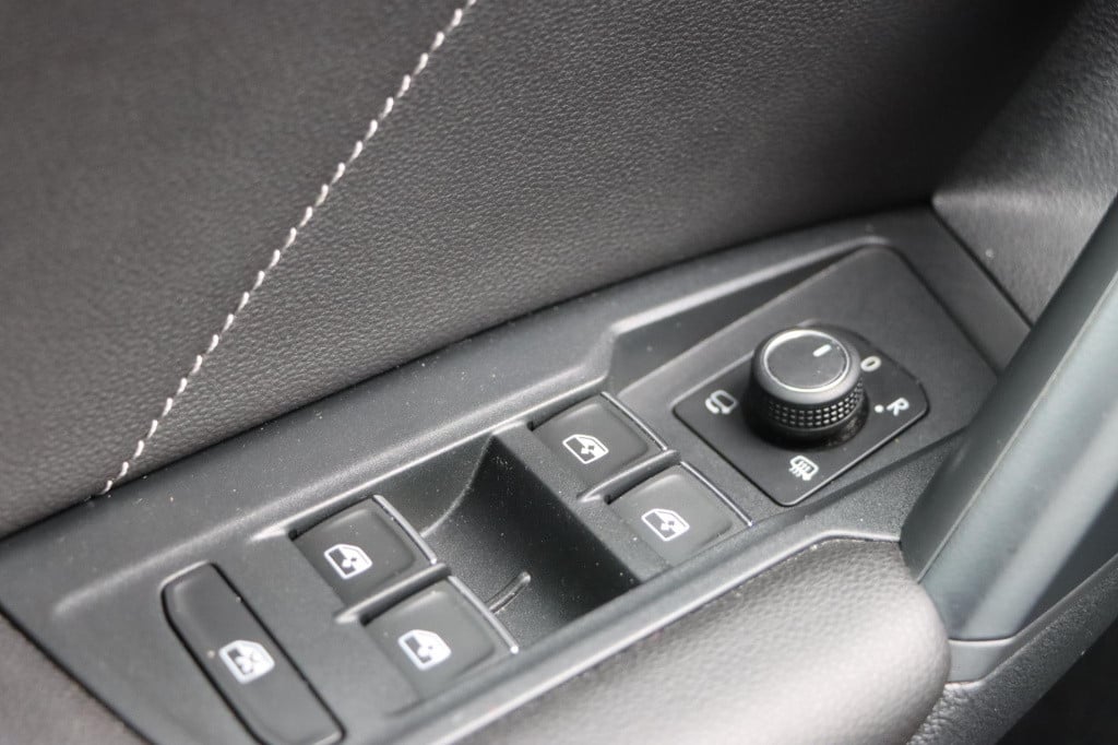 Volkswagen Tiguan 1.4 tsi ehybrid r-line business+ 245pk dsg6