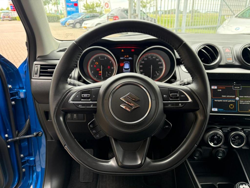 Suzuki Swift 1.2 style smart hybr