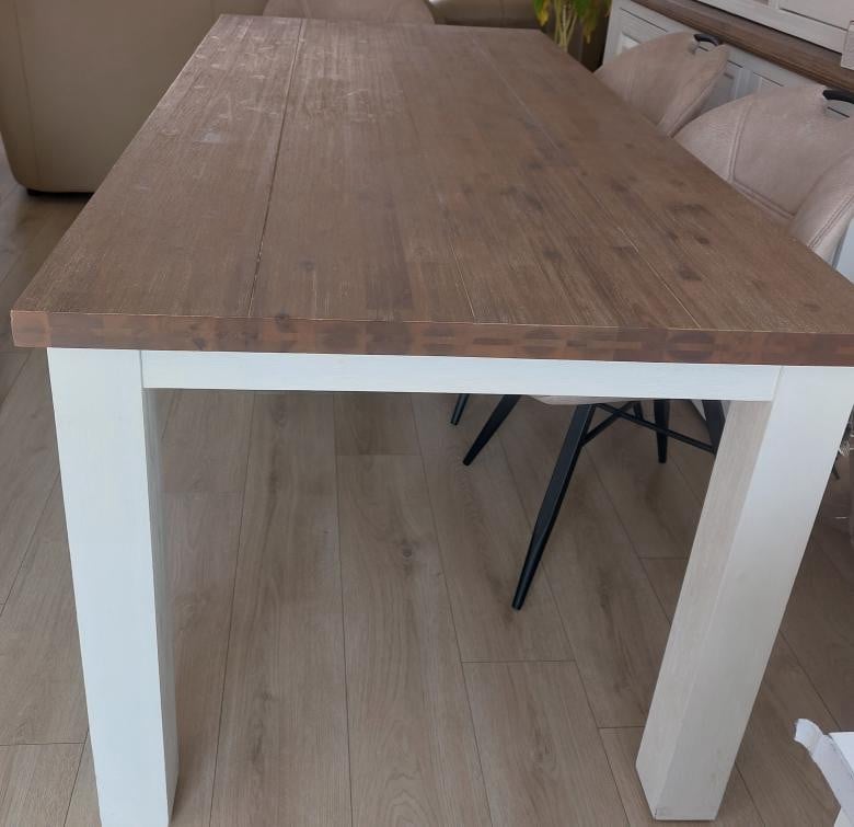 Kast en tafels
