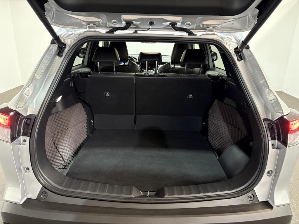Toyota Corolla Cross 2.0 hp hybrid first edition