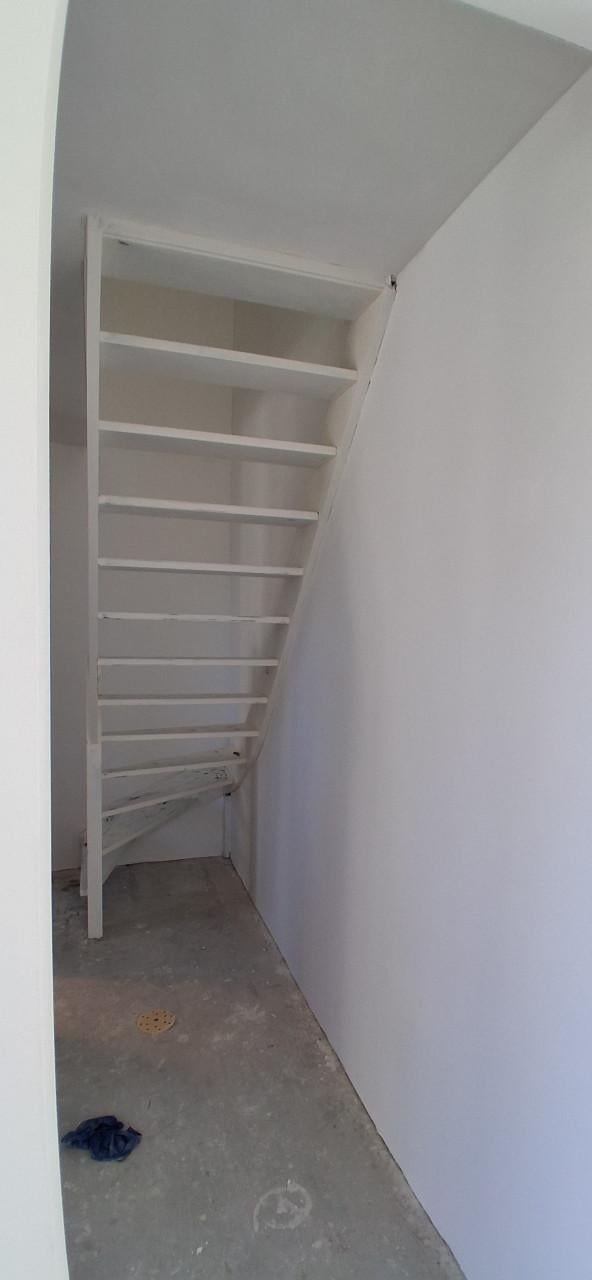 Behangen en sauzen van de muren en/of plafonds