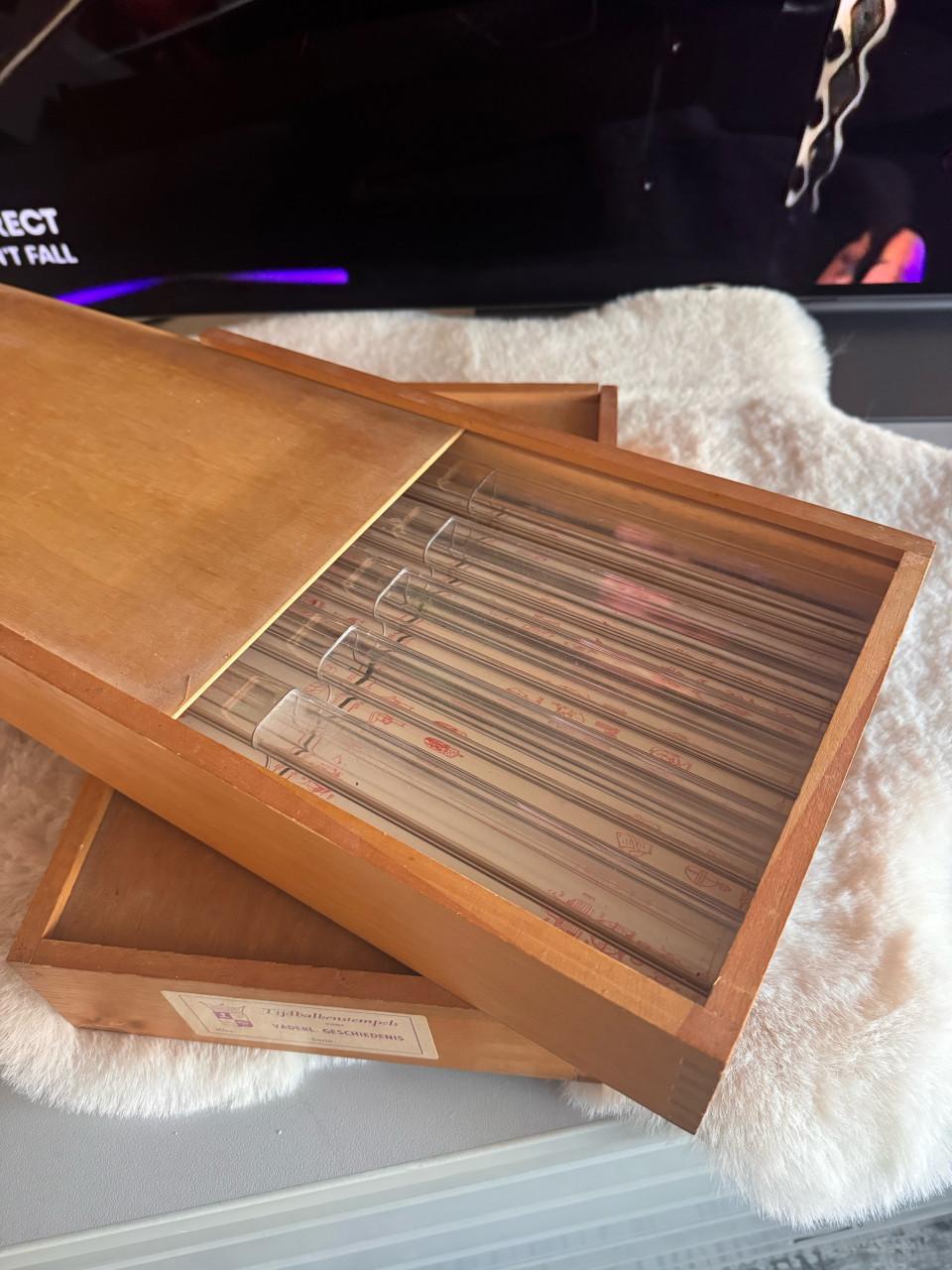 Vintage tijdbalkenstempels vaderlandse geschiedenis