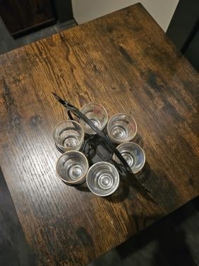 Vintage likeurglaasjes met metalen houder zeer nette staat