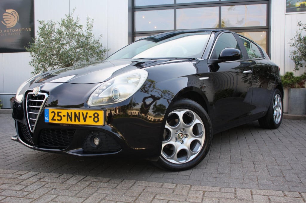 Alfa Romeo Giulietta 1.4 t distinctive - airco - cruise control -dealer oh!