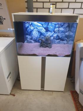 Aquarium (Ciano) compleet met kast.