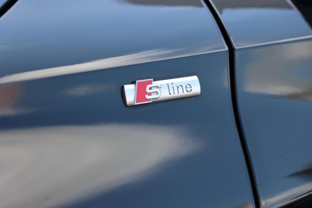 Audi A3 limousine 35 tfsi s edition 150pk s tronic