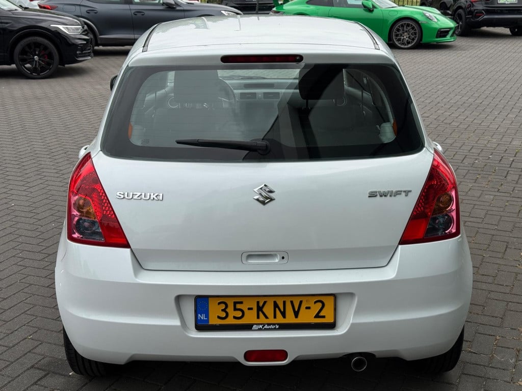 Suzuki Swift 1.3 exclusive* airco * 5drs * carplay
