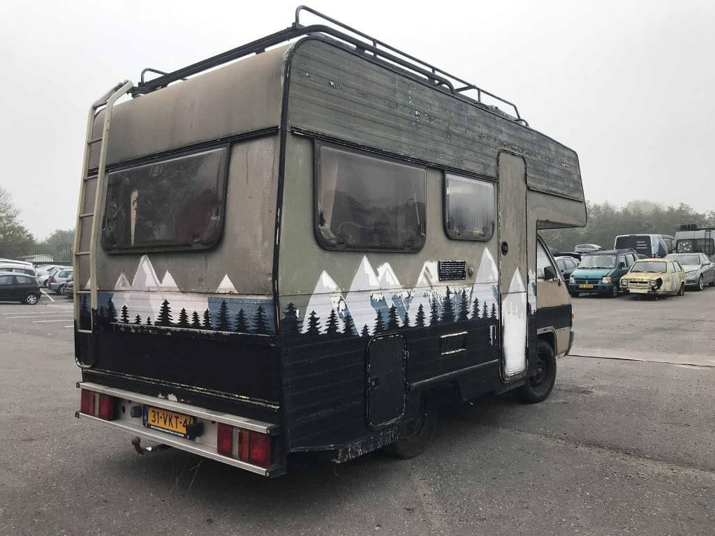 Mitsubishi Pajero l030p standaard